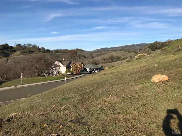 a view of an ocean and a mountain view