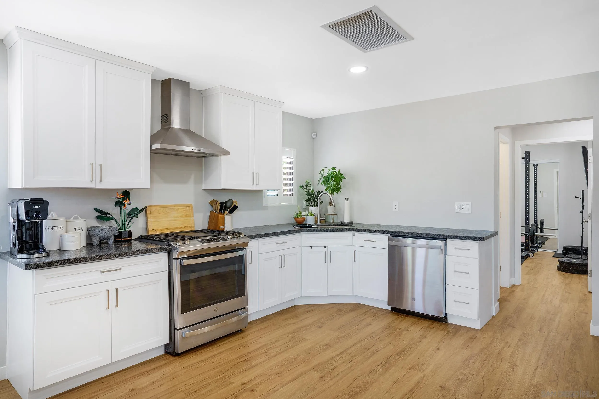 9469 St George Street Spring Valley, CA 91977 - Photo 22 of 46 Gallery Image 22