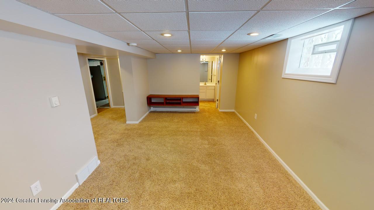 12103 West Greenfield Road Lansing, MI 48917 - Photo 36 of 52 Family Room