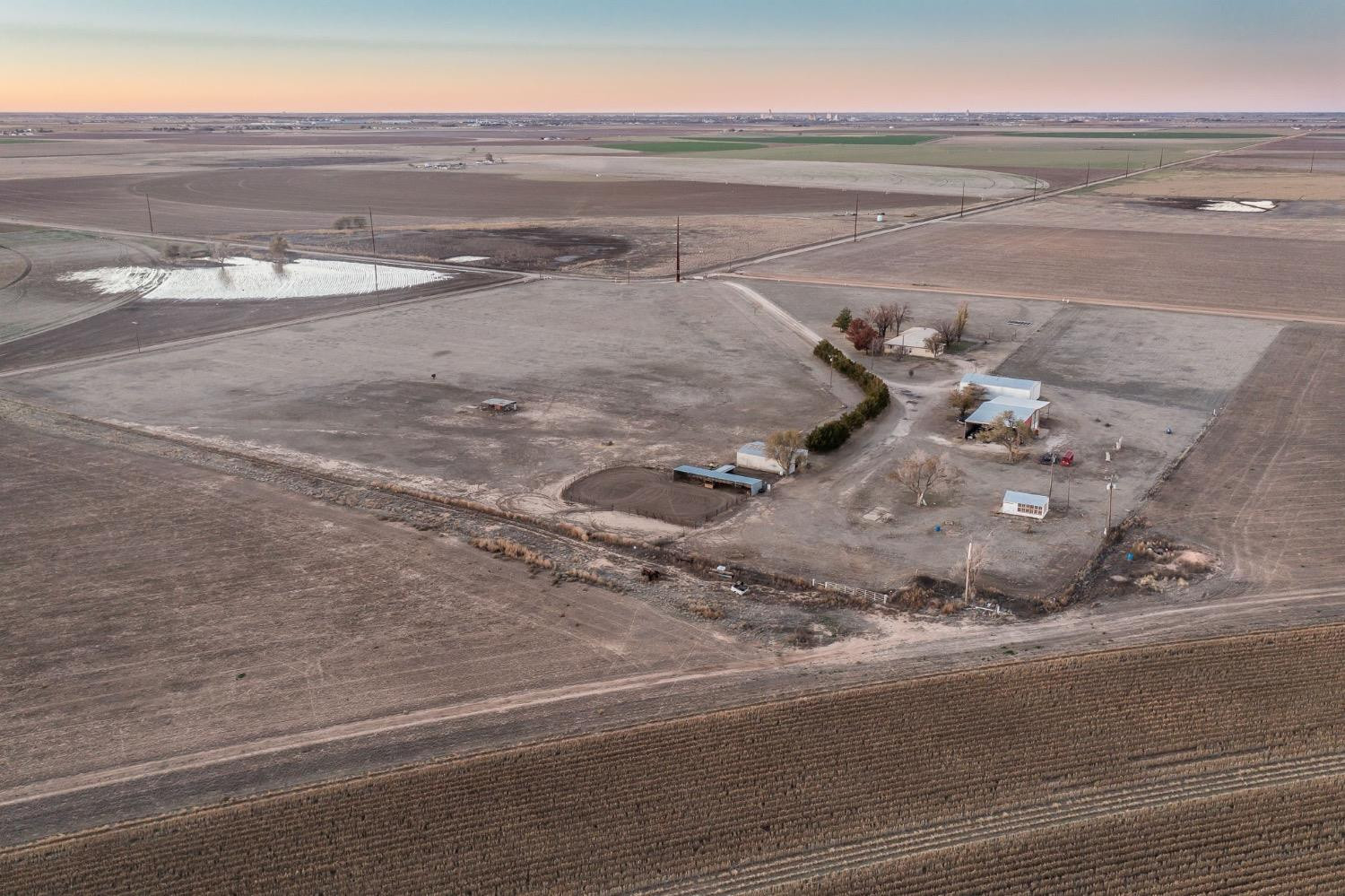 1401 County Road Z Plainview, TX 79072 - Photo 2 of 41 a view of beach and ocean view