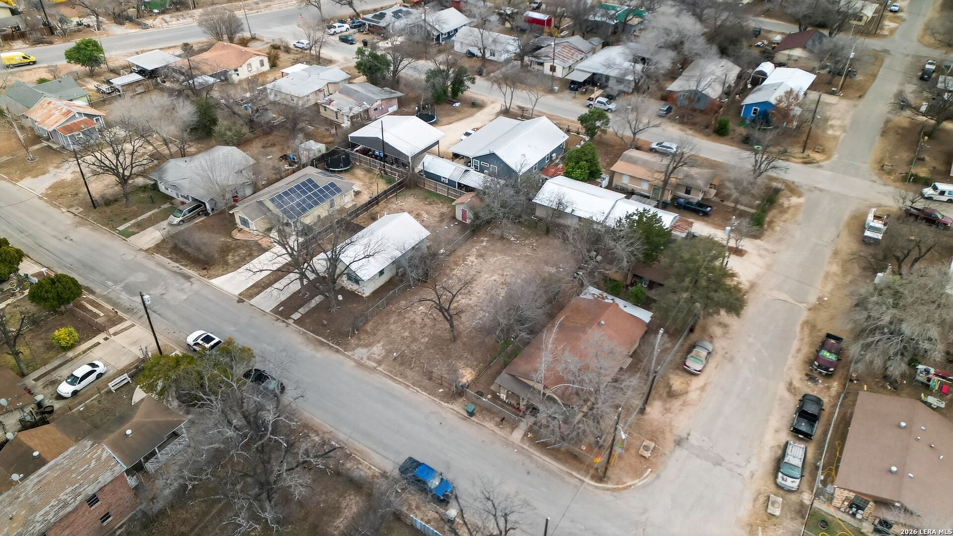 527 Juarez Street Uvalde, TX 78801 - Photo 16 of 24