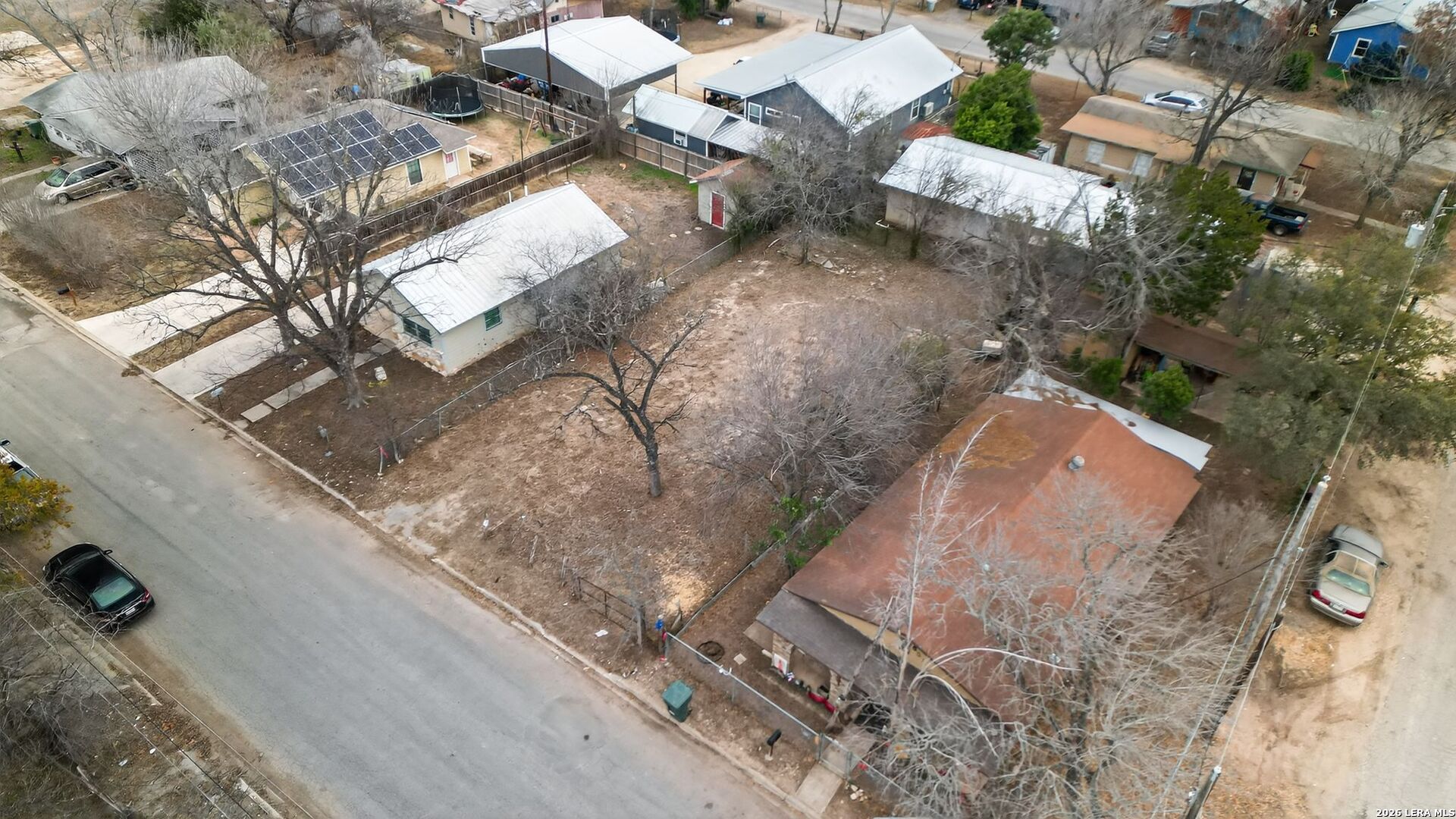 527 Juarez Street Uvalde, TX 78801 - Photo 9 of 24