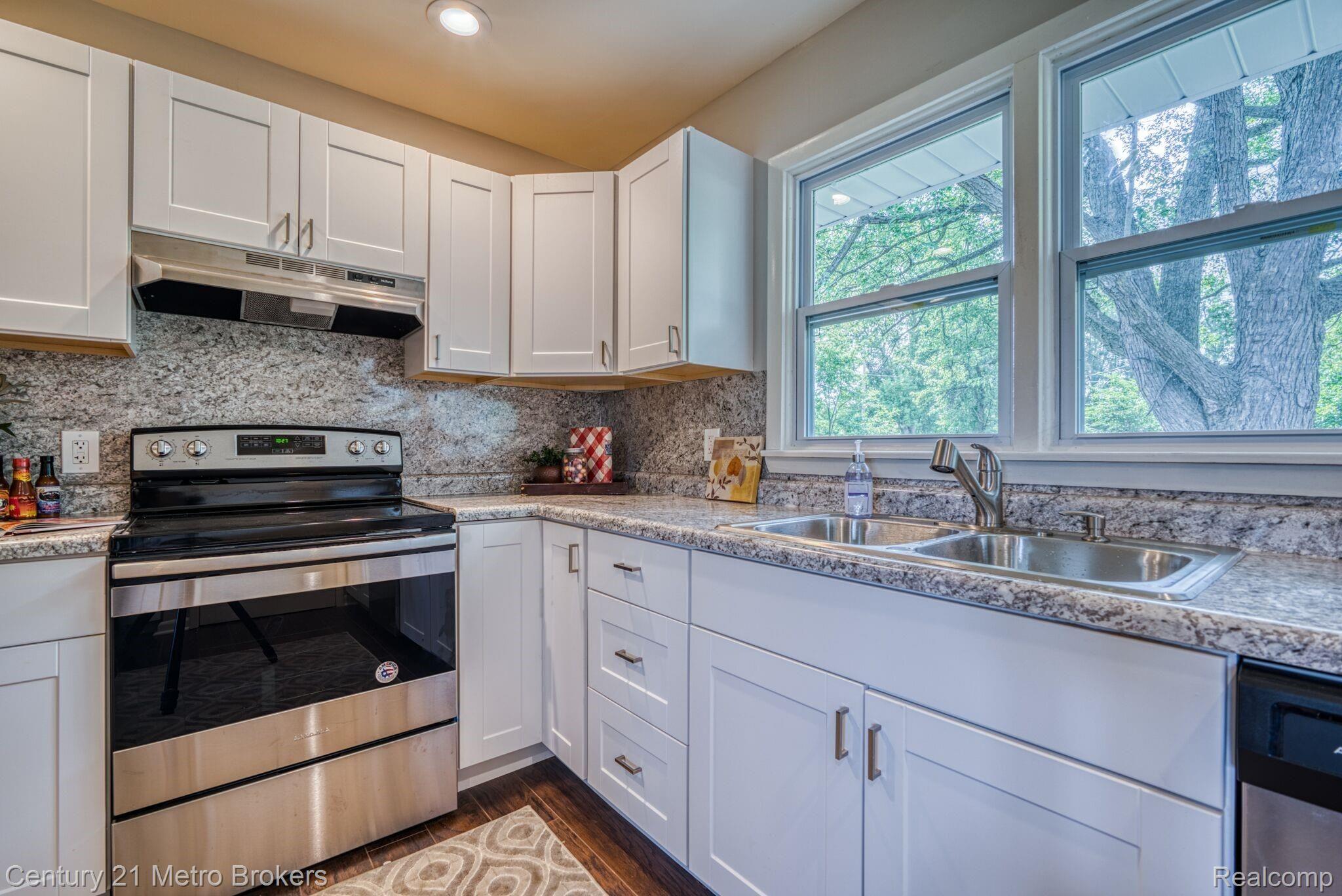 5012 Torrey Road Flint, MI 48507 - Photo 12 of 28 OzFapcv5.jpeg