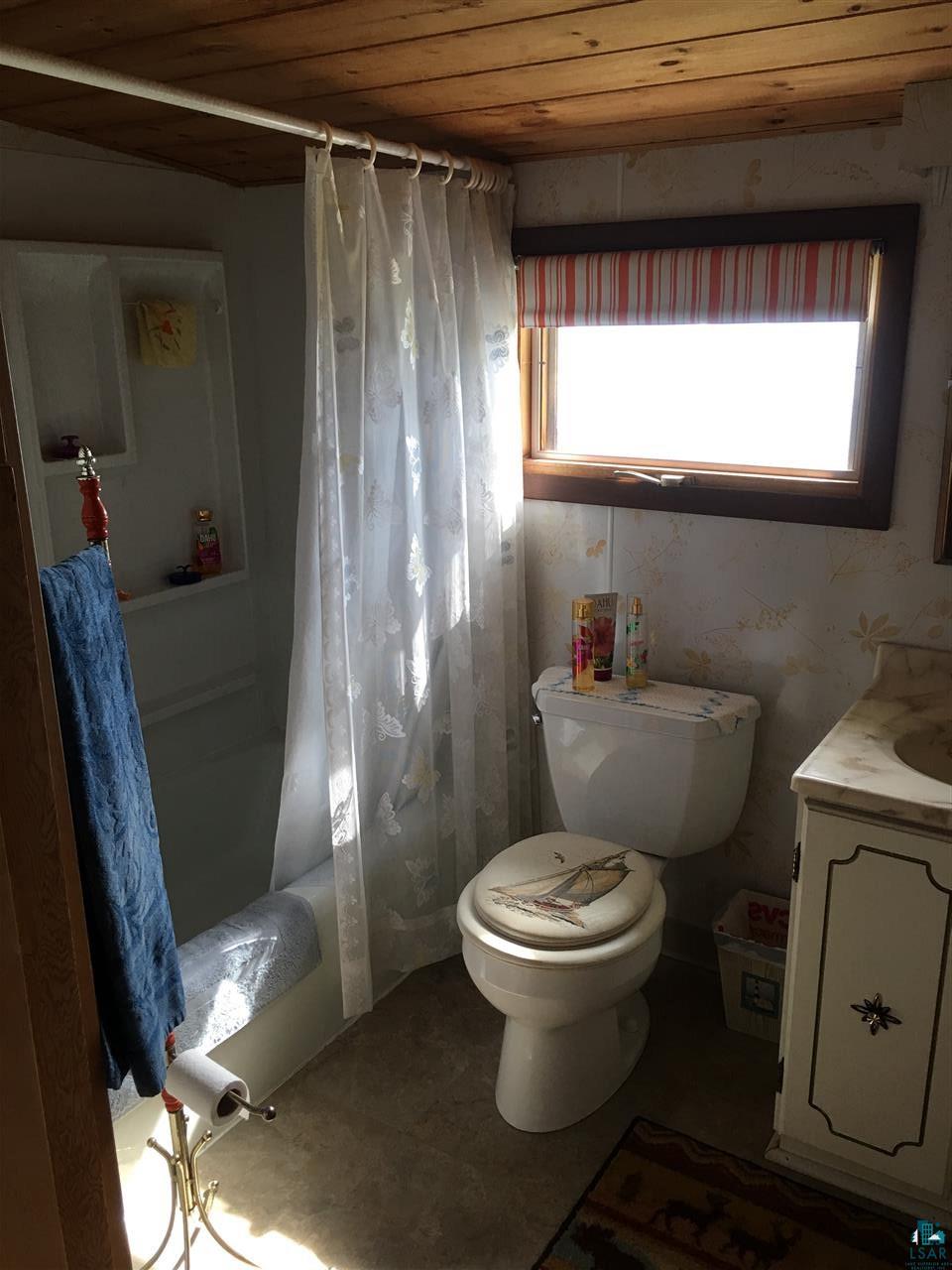 584 Old North Shore Road Two Harbors, MN 55616 - Photo 13 of 24 Gallery Image 13