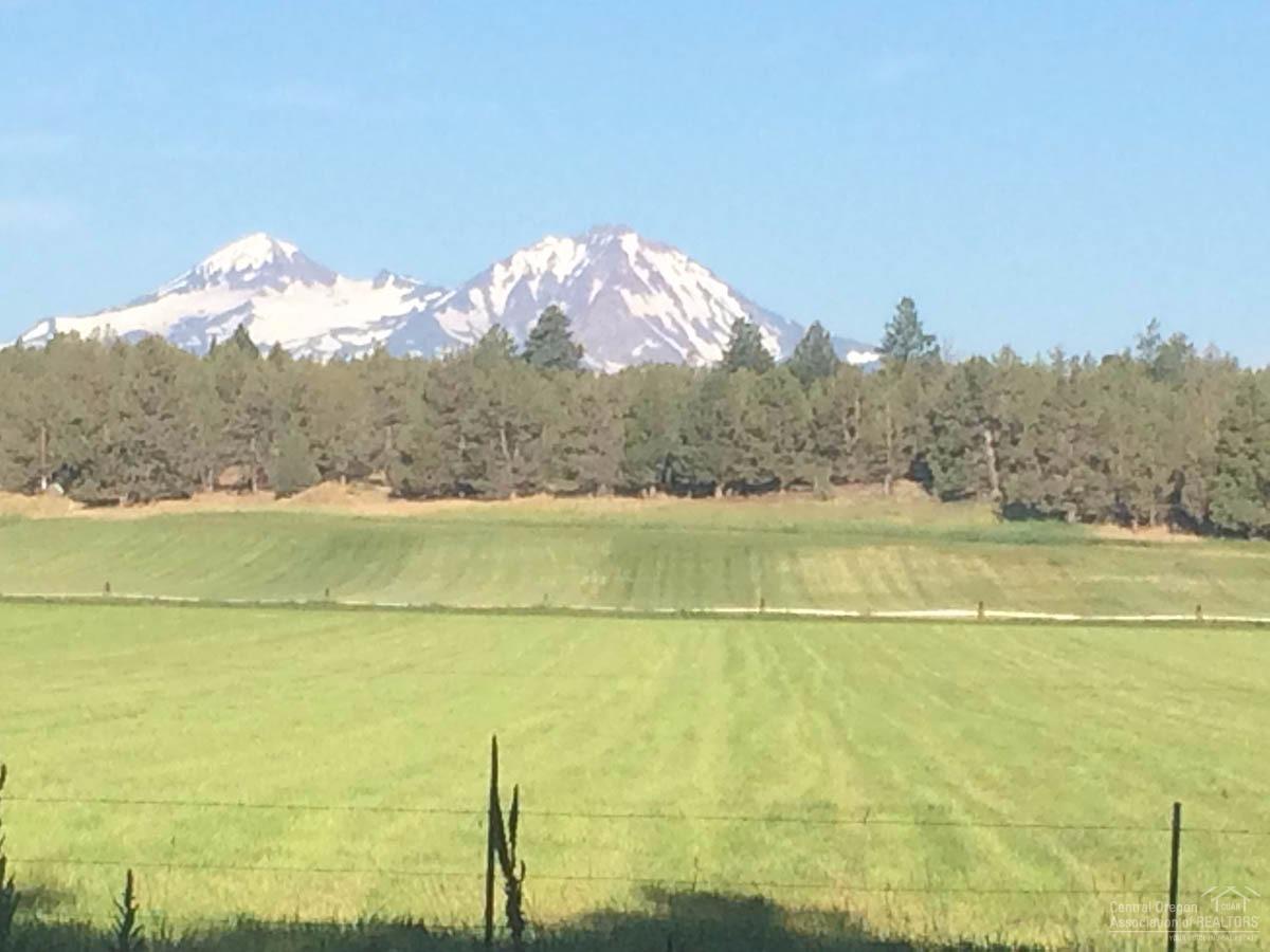 65541 Tweed Road Bend, OR 97703 - Photo 1 of 8 Primary Photo