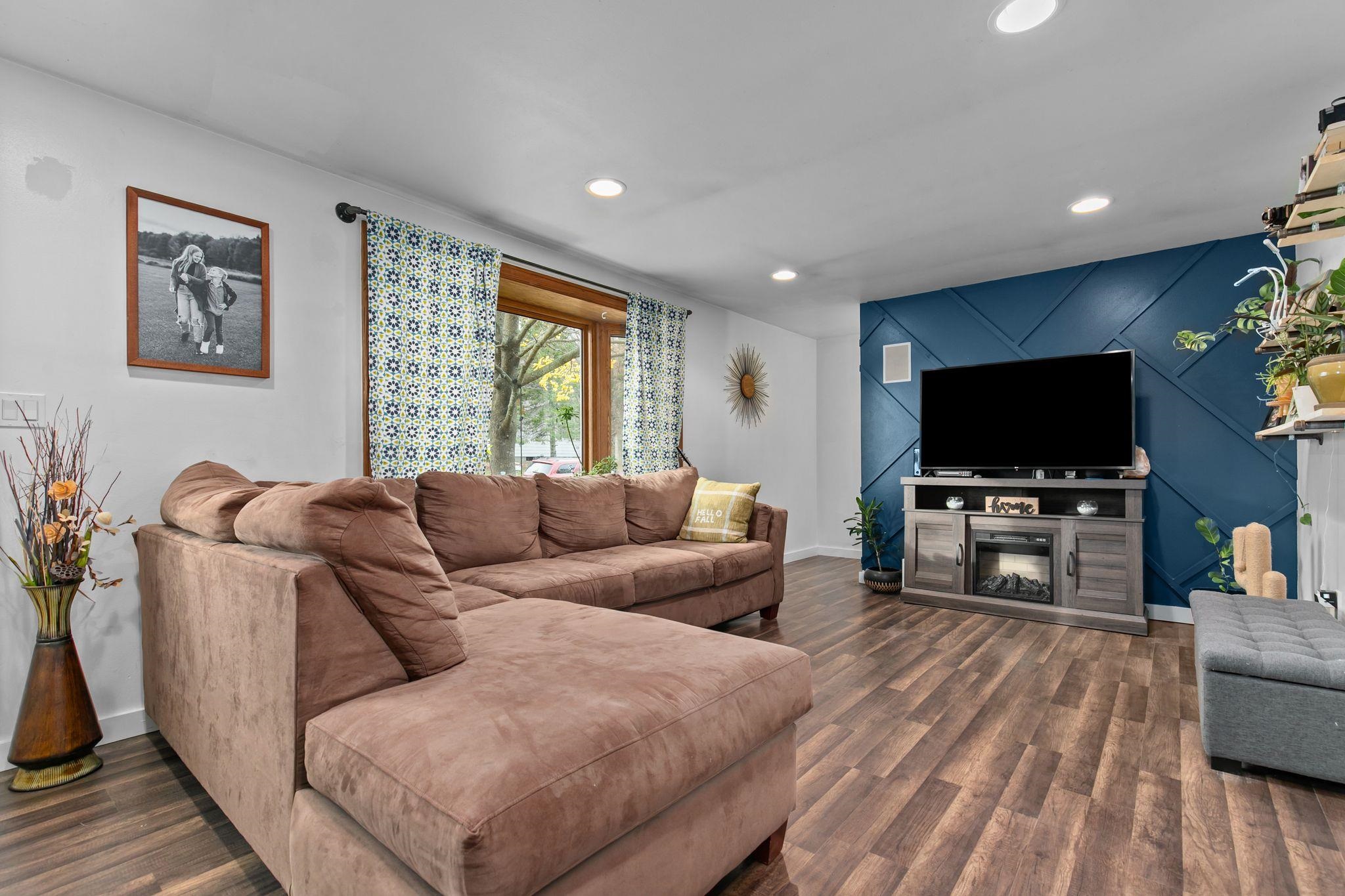 602 North Street Waupaca, WI 54981 - Photo 2 of 34