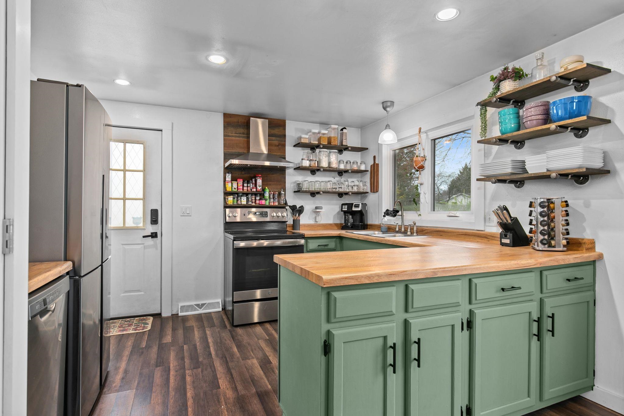 602 North Street Waupaca, WI 54981 - Photo 7 of 34