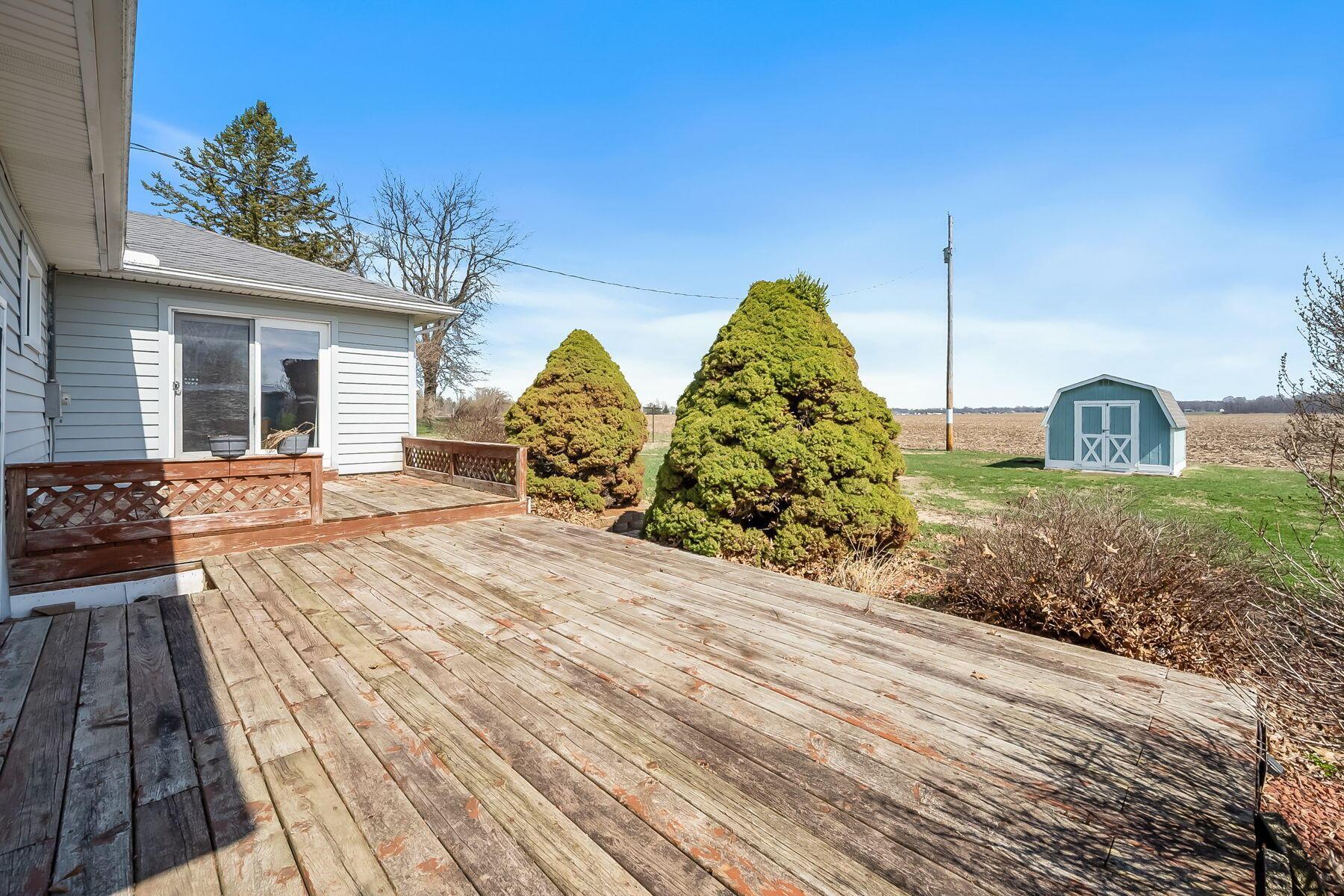 2376 Marion Road Marion, OH 43302 - Photo 7 of 40 Deck