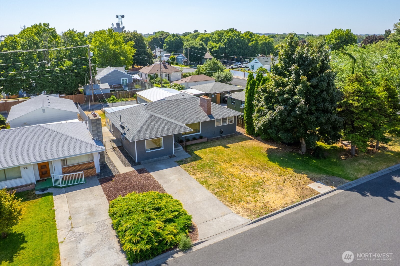 36 F Street Southwest Ephrata, WA 98823 - Photo 2 of 39