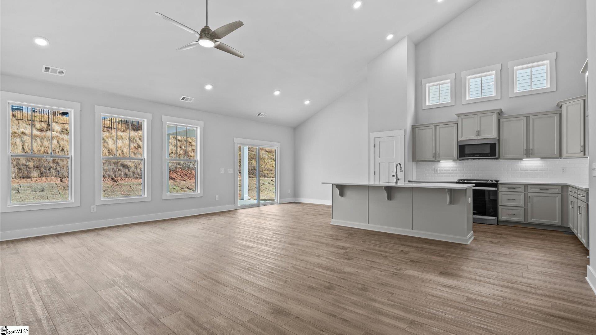 106 Whitman Way Easley, SC 29642 - Photo 10 of 25 Gallery Image 10