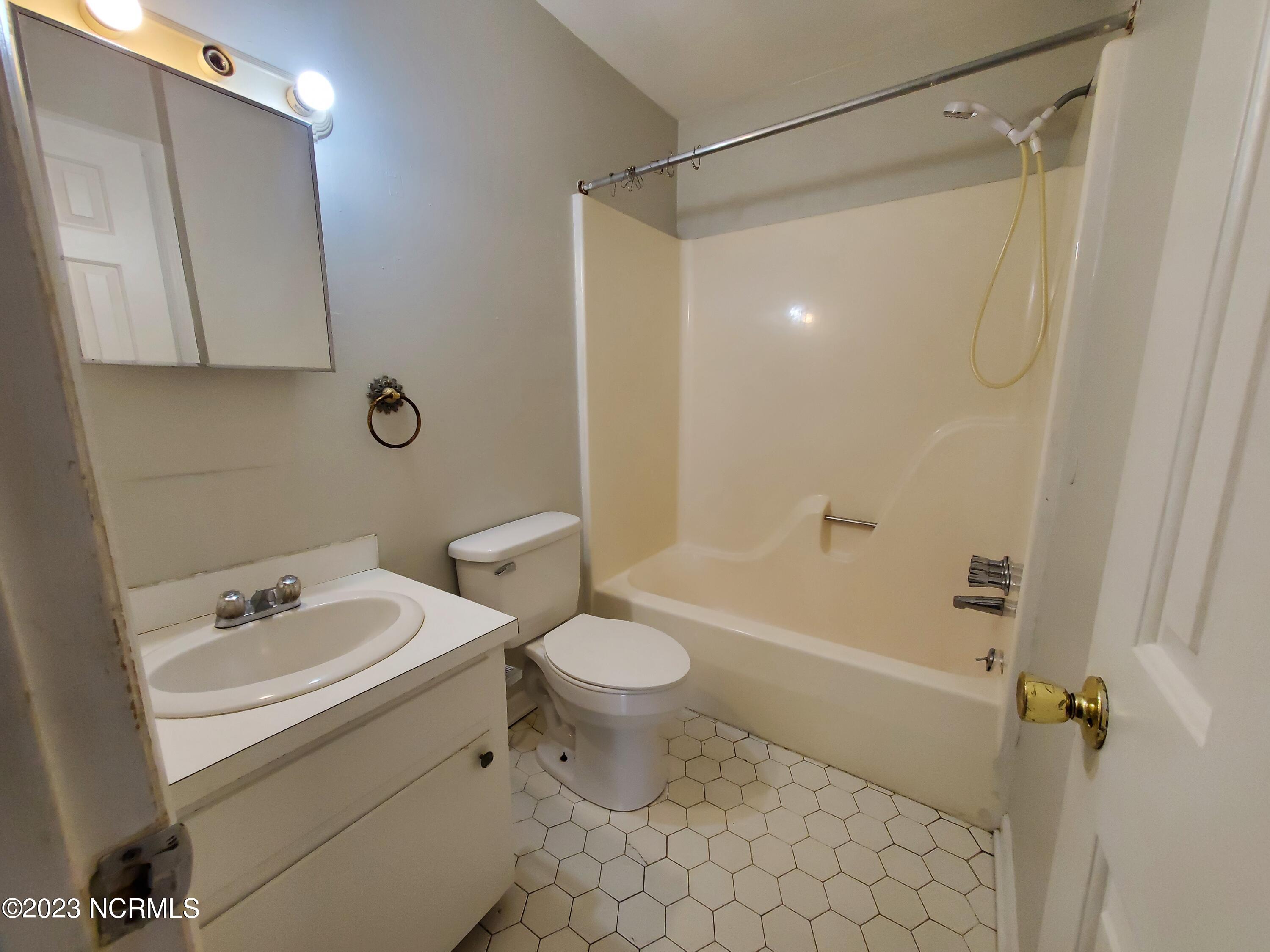 945 B's Barbeque Road, Unit A AND B Greenville, NC 27834 - Photo 9 of 14 20230227_142648