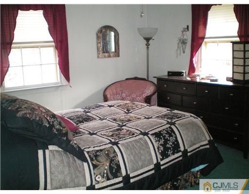 147 Dutch Road East Brunswick, NJ 08816 - Photo 11 of 22 Gallery Image 11