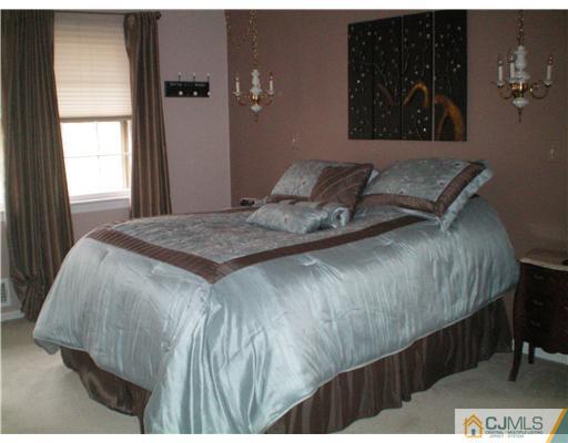 147 Dutch Road East Brunswick, NJ 08816 - Photo 13 of 22 Gallery Image 13