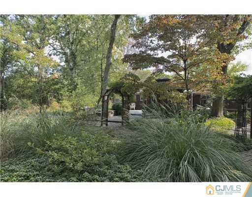 147 Dutch Road East Brunswick, NJ 08816 - Photo 17 of 22 Gallery Image 17