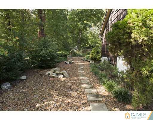 147 Dutch Road East Brunswick, NJ 08816 - Photo 21 of 22 Gallery Image 21