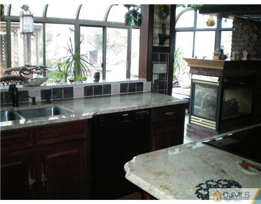 147 Dutch Road East Brunswick, NJ 08816 - Photo 6 of 22 Gallery Image 6