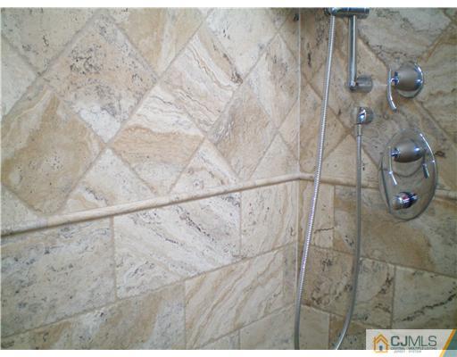147 Dutch Road East Brunswick, NJ 08816 - Photo 10 of 22 Gallery Image 10