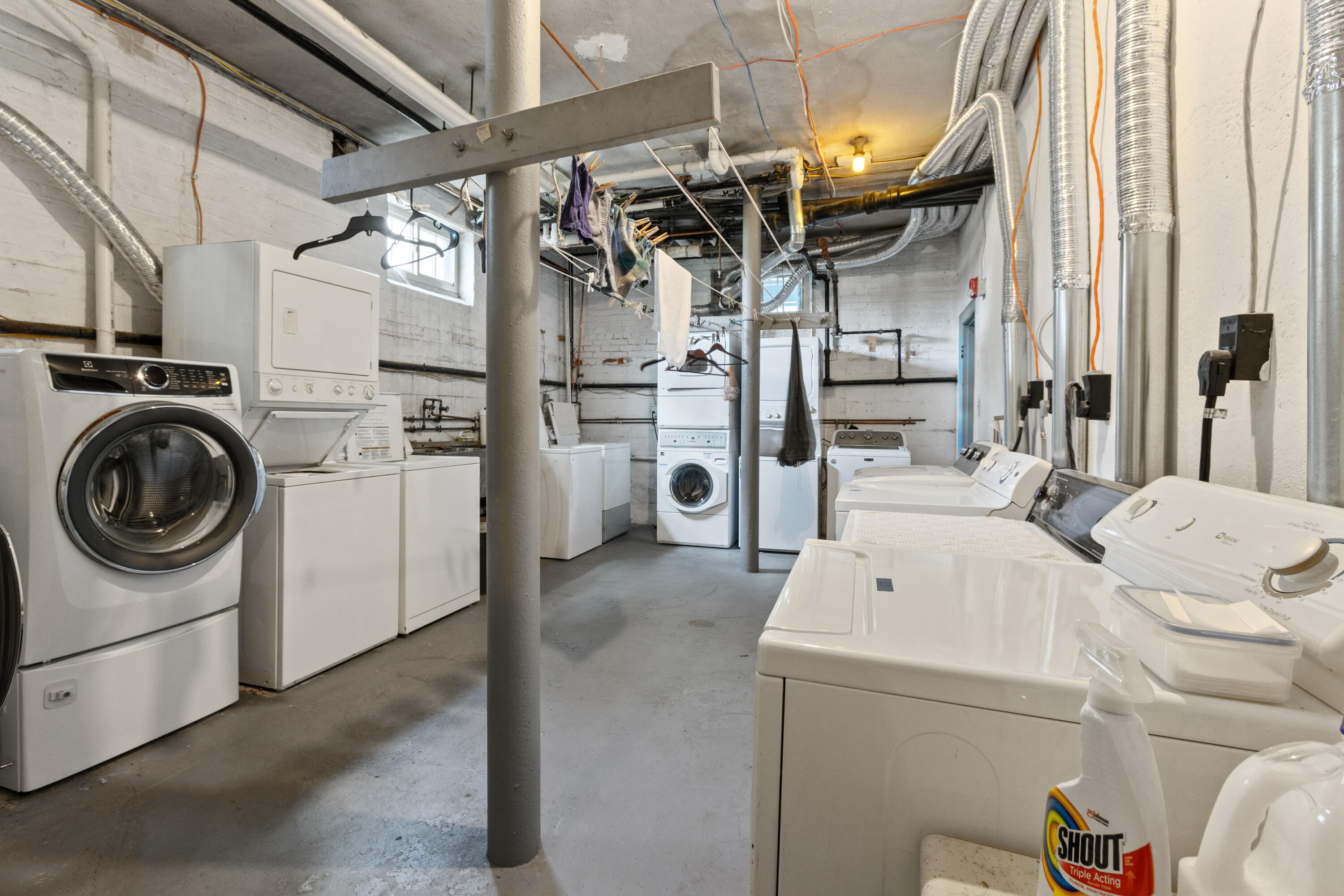 290 Baxter Boulevard, Unit F2 Portland, ME 04101 - Photo 24 of 28 Laundry Room