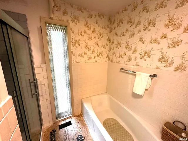 $169,900 | 57 Sherwood Drive, Centralia, IL 62801