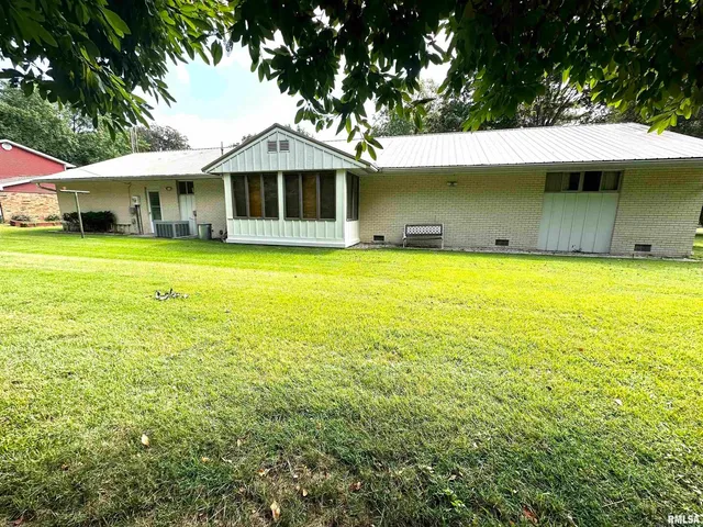 $169,900 | 57 Sherwood Drive, Centralia, IL 62801