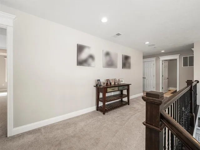 a view of livingroom with furniture