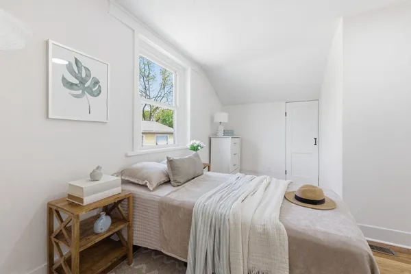 $389,500 | 1101 North Royal Avenue, Front Royal, VA 22630