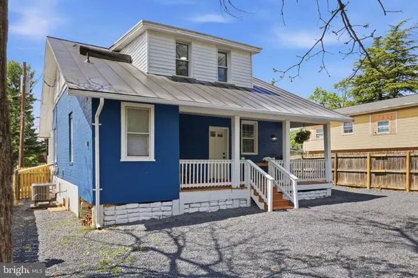 $389,500 | 1101 North Royal Avenue, Front Royal, VA 22630