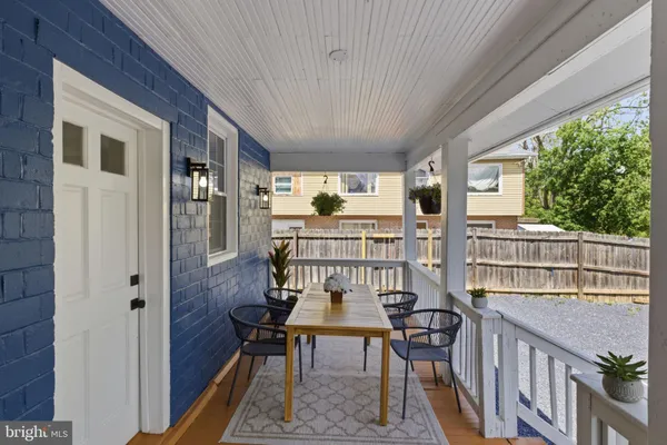 $389,500 | 1101 North Royal Avenue, Front Royal, VA 22630