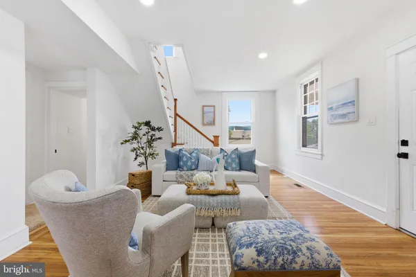 $389,500 | 1101 North Royal Avenue, Front Royal, VA 22630