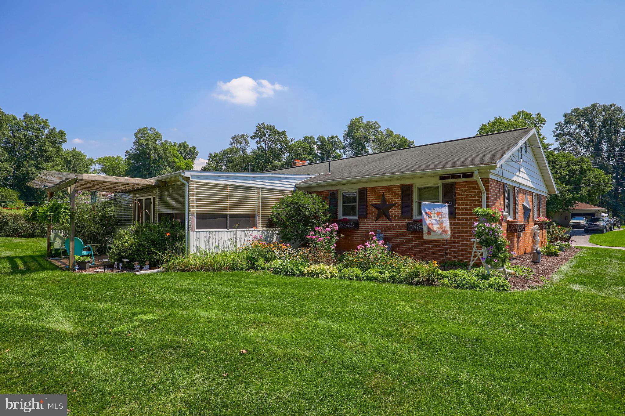 1899 Marigold Road York, PA 17408 - Photo 22 of 27 Gallery Image 22