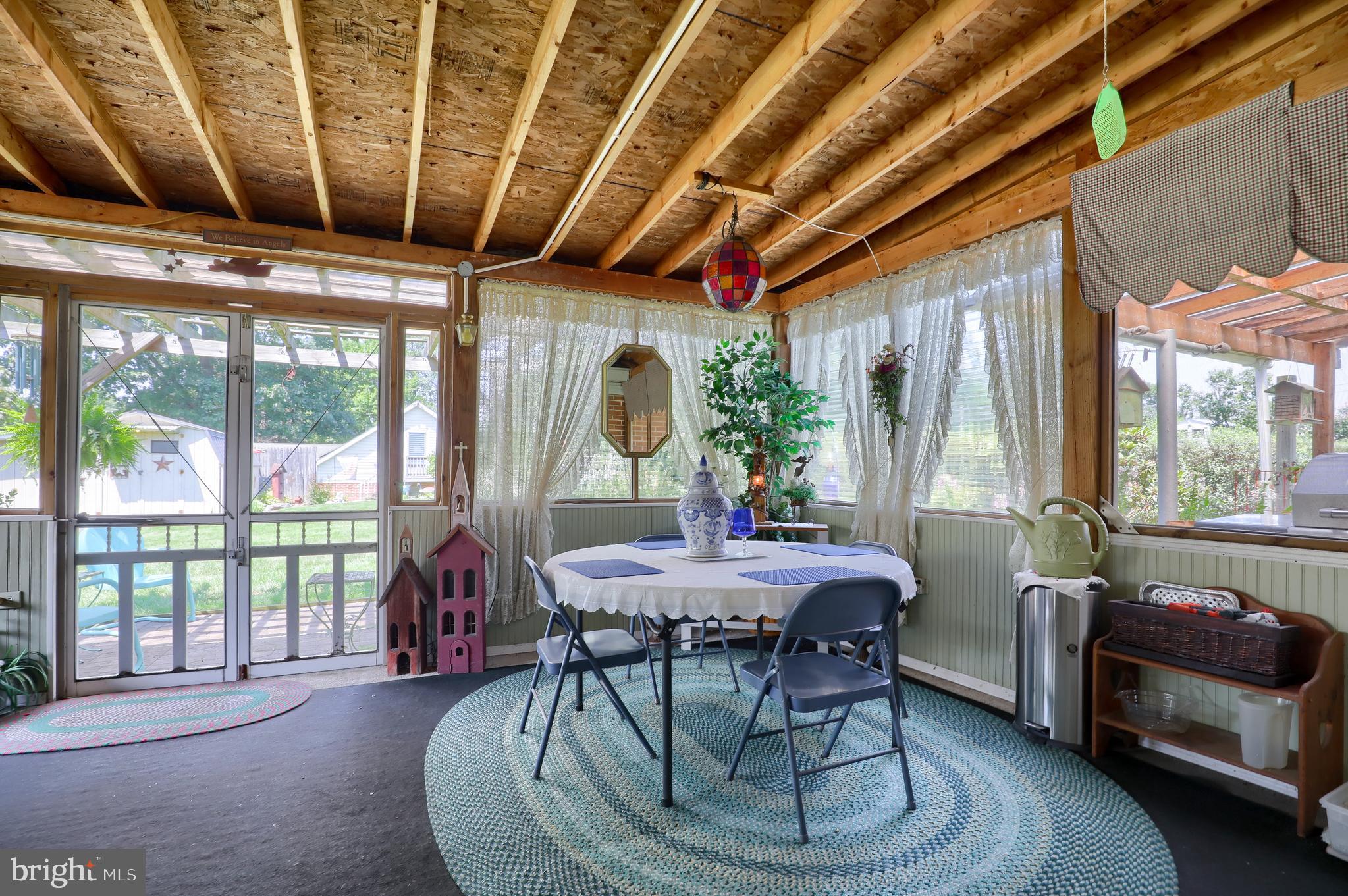 1899 Marigold Road York, PA 17408 - Photo 5 of 27 Gallery Image 5