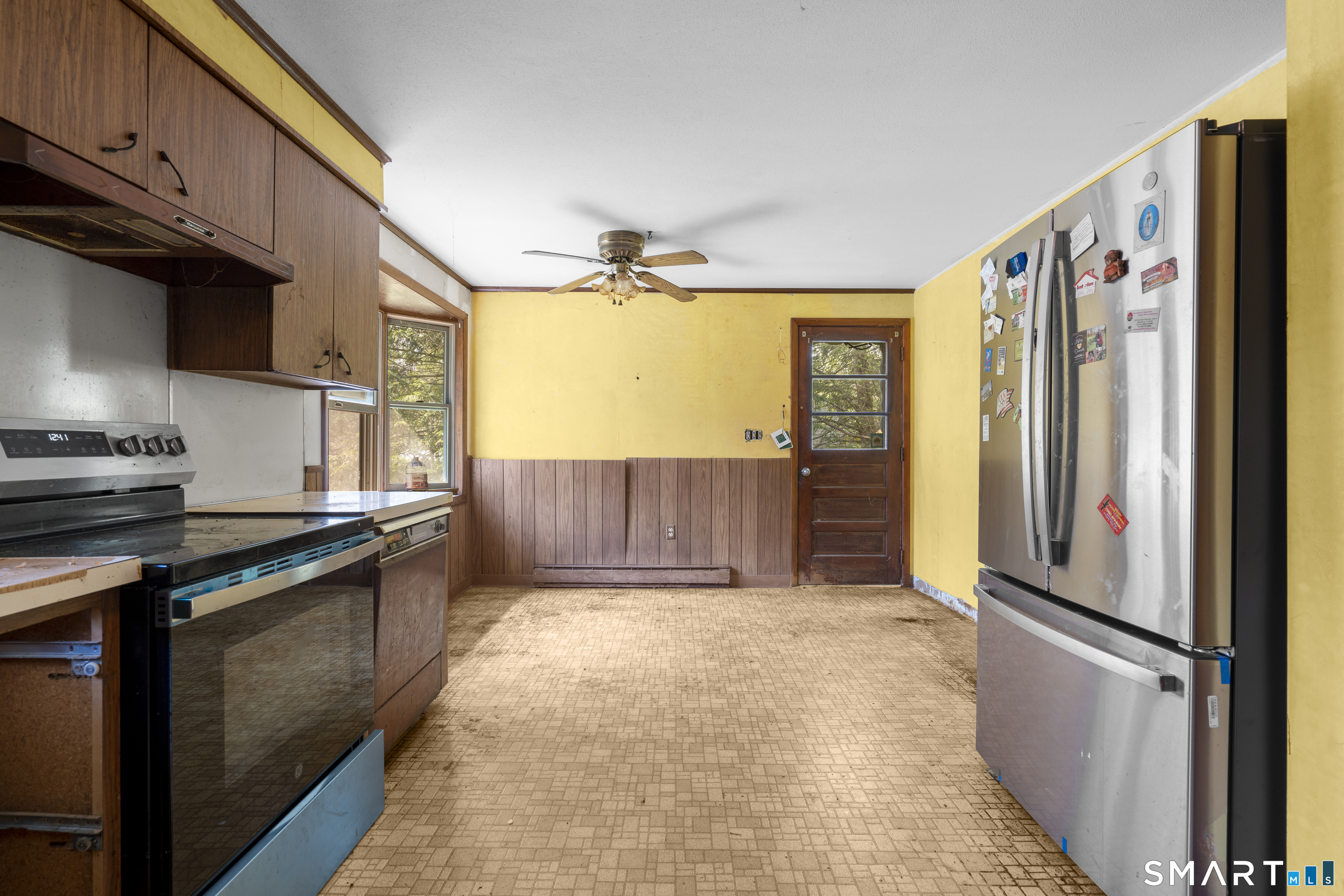 48 Manor Lane Wolcott, CT 06716 - Photo 8 of 35