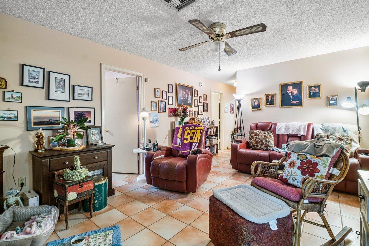1235 Whimbrel Road Wellington, FL 33414 - Photo 18 of 31 017-1235WhimbrelRoad-Wellington-FL-33414