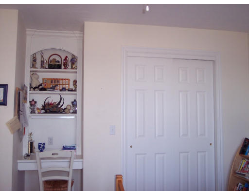 24 Smith Road Hopkinton, MA 01748 - Photo 19 of 28 Gallery Image 19