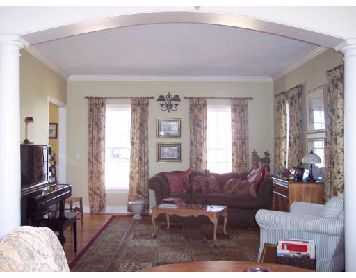 24 Smith Road Hopkinton, MA 01748 - Photo 9 of 28 Gallery Image 9