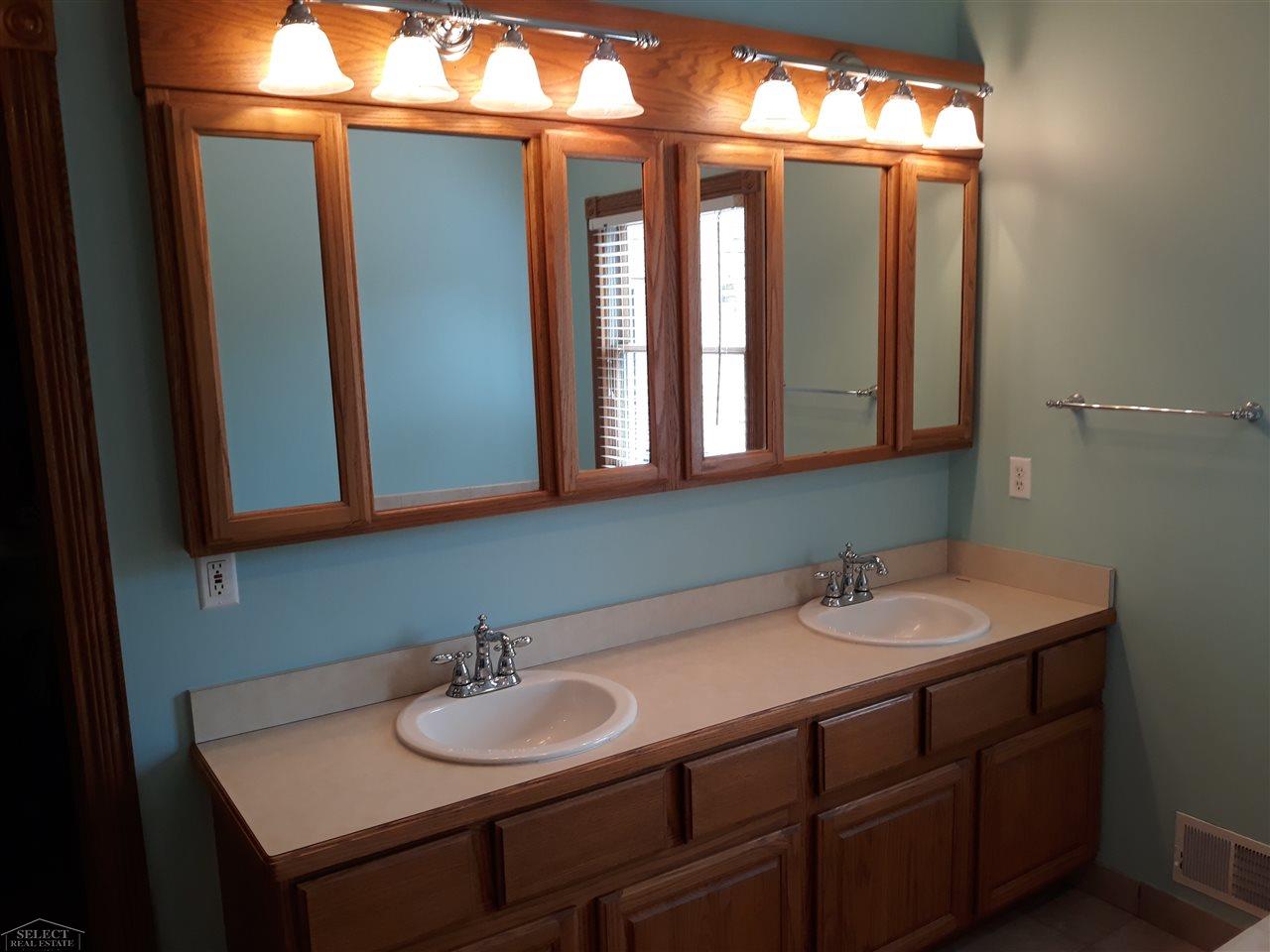 2442 Reeves Road Memphis, MI 48041 - Photo 31 of 35 31390877-31.JPG