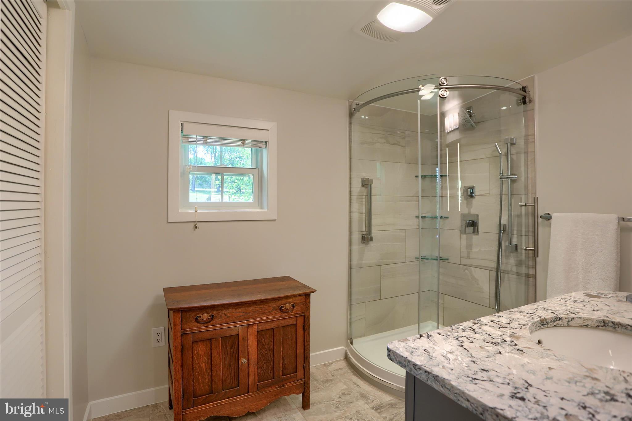 737 Piketown Road Harrisburg, PA 17112 - Photo 19 of 73 Bath