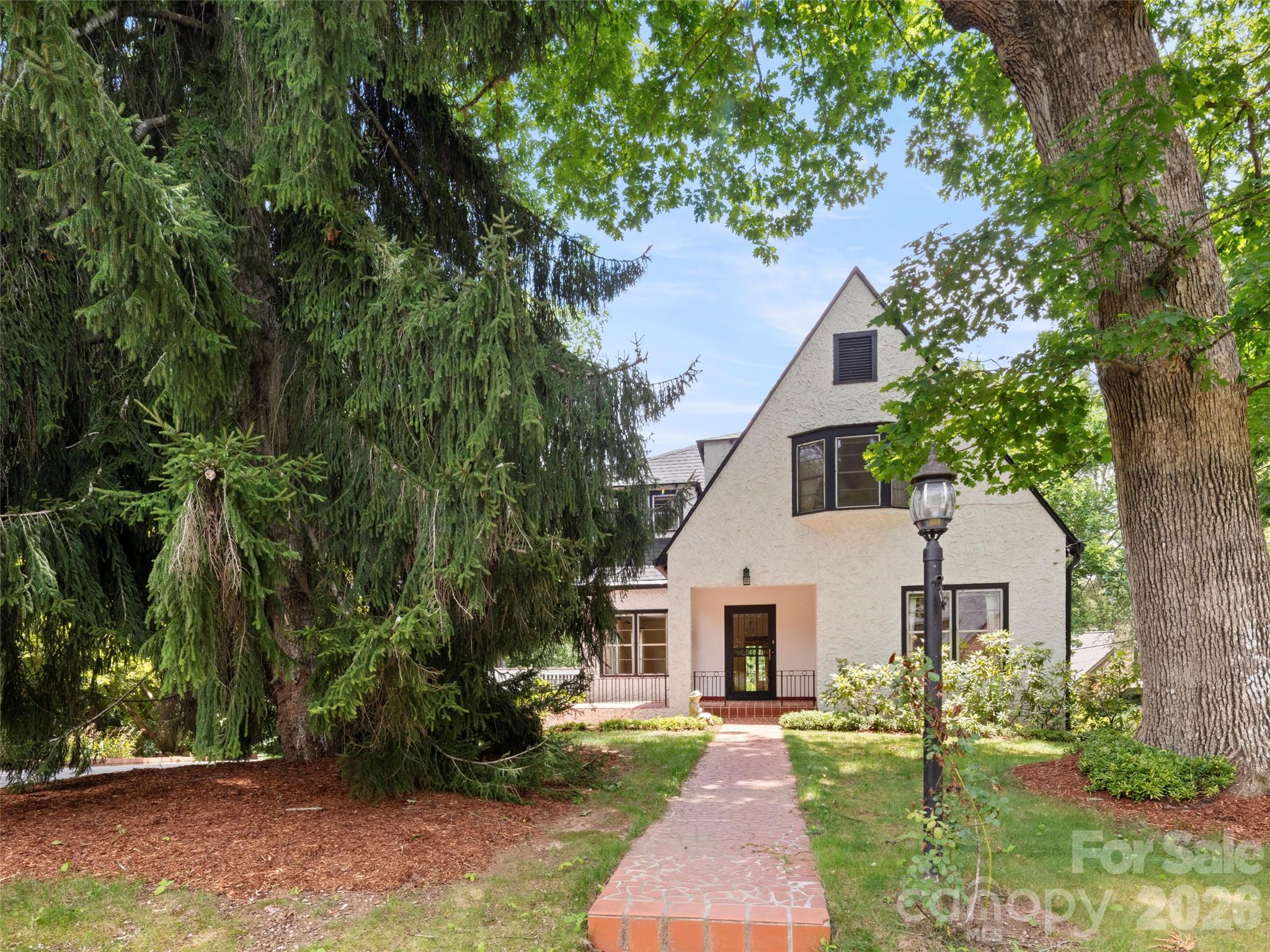 5 Normandy Road Asheville, NC 28803 - Photo 4 of 36