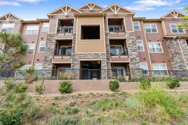 $334,500 | 9962 West Victoria Place, Unit 102, Littleton, CO 80127