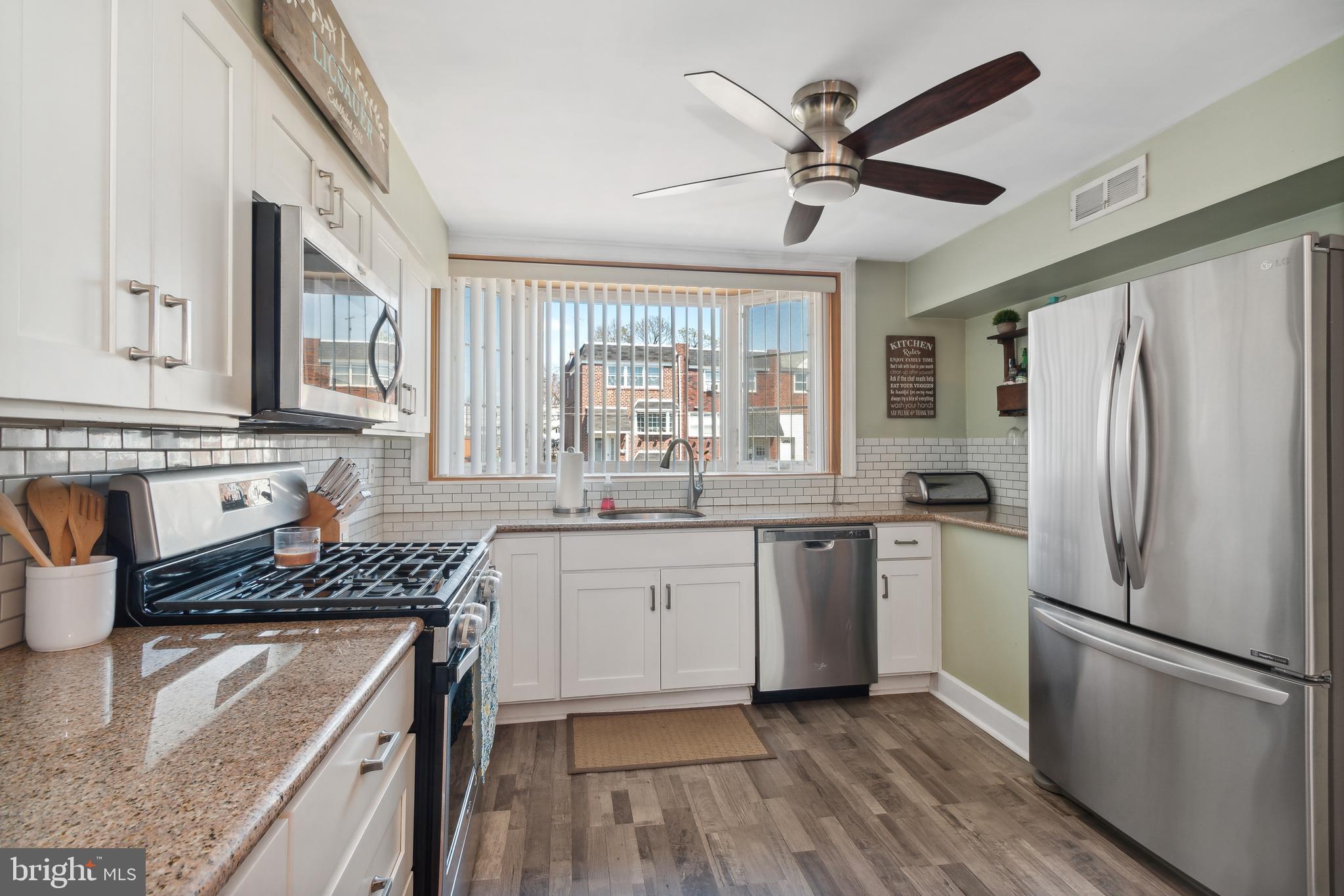 3130 Holly Road Philadelphia, PA 19154 - Photo 8 of 33 Kitchen