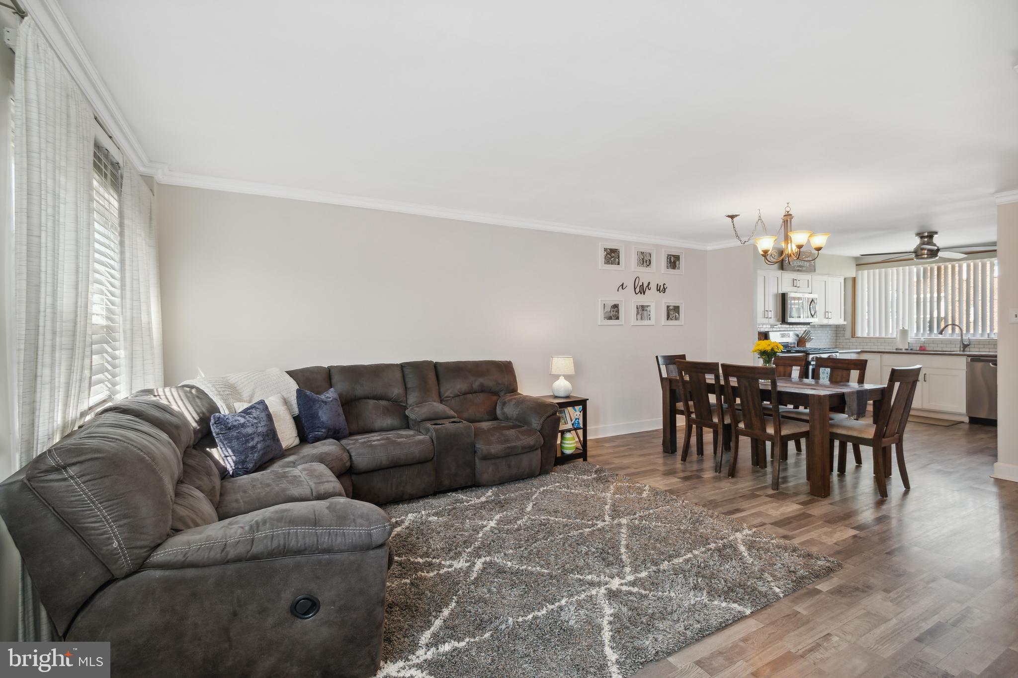 3130 Holly Road Philadelphia, PA 19154 - Photo 10 of 33 Open dining and living area