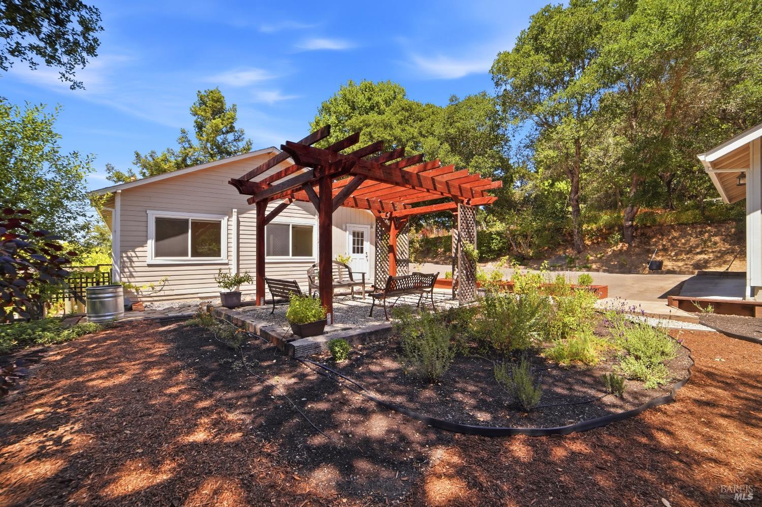 7695 Atkinson Road Sebastopol, CA 95472 - Photo 1 of 40