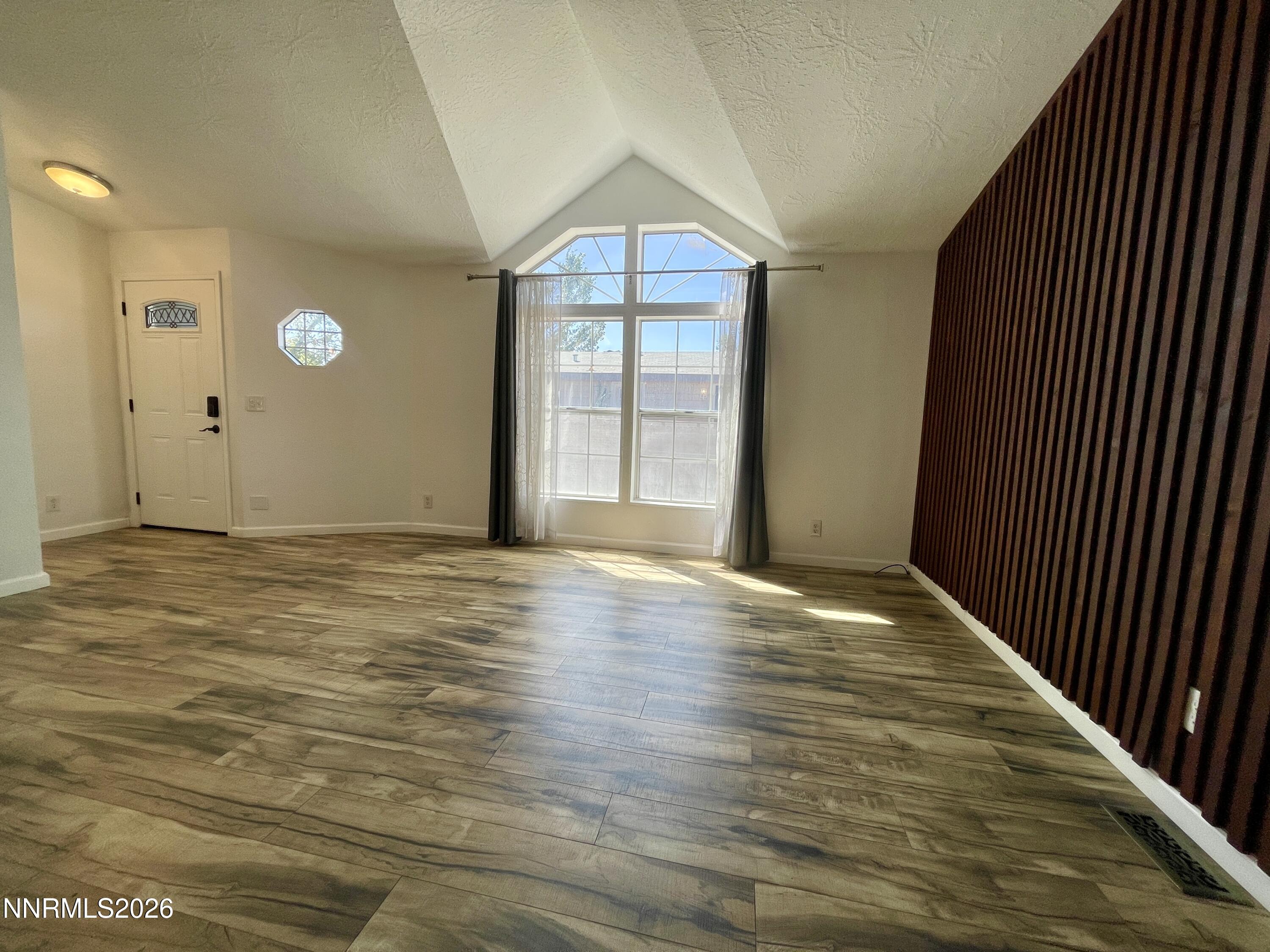 483 West Patrician Drive Reno, NV 89506 - Photo 13 of 43 Living room c