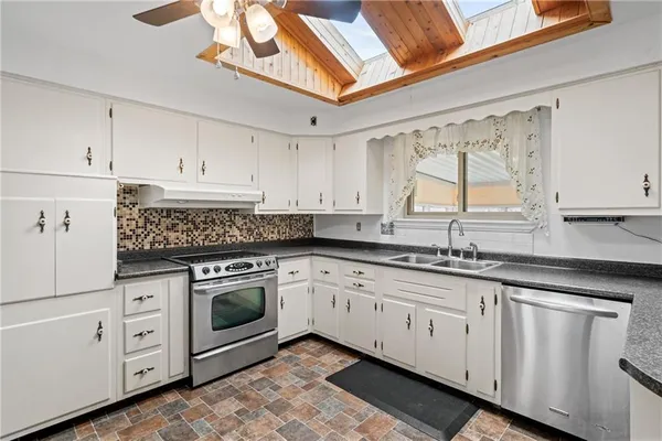 $379,999 | 112 Wishart Drive, Beaver, PA 15009