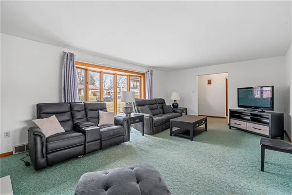 $379,999 | 112 Wishart Drive, Beaver, PA 15009