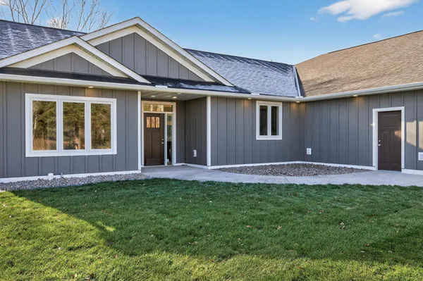 $769,999 | 18986 Jackson Street Northeast, East Bethel, MN 55011