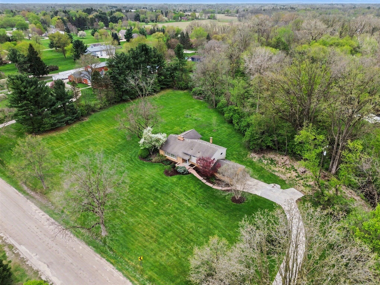 6595 Napier Road Plymouth, MI 48170 - Photo 29 of 36