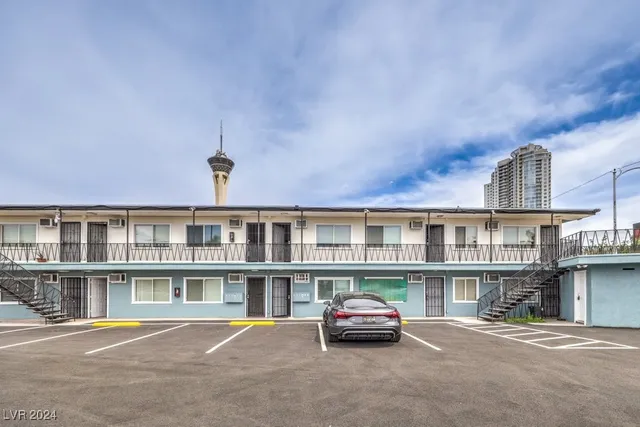 $695 | 324 West Cleveland Avenue, Unit 10, Las Vegas, NV 89102