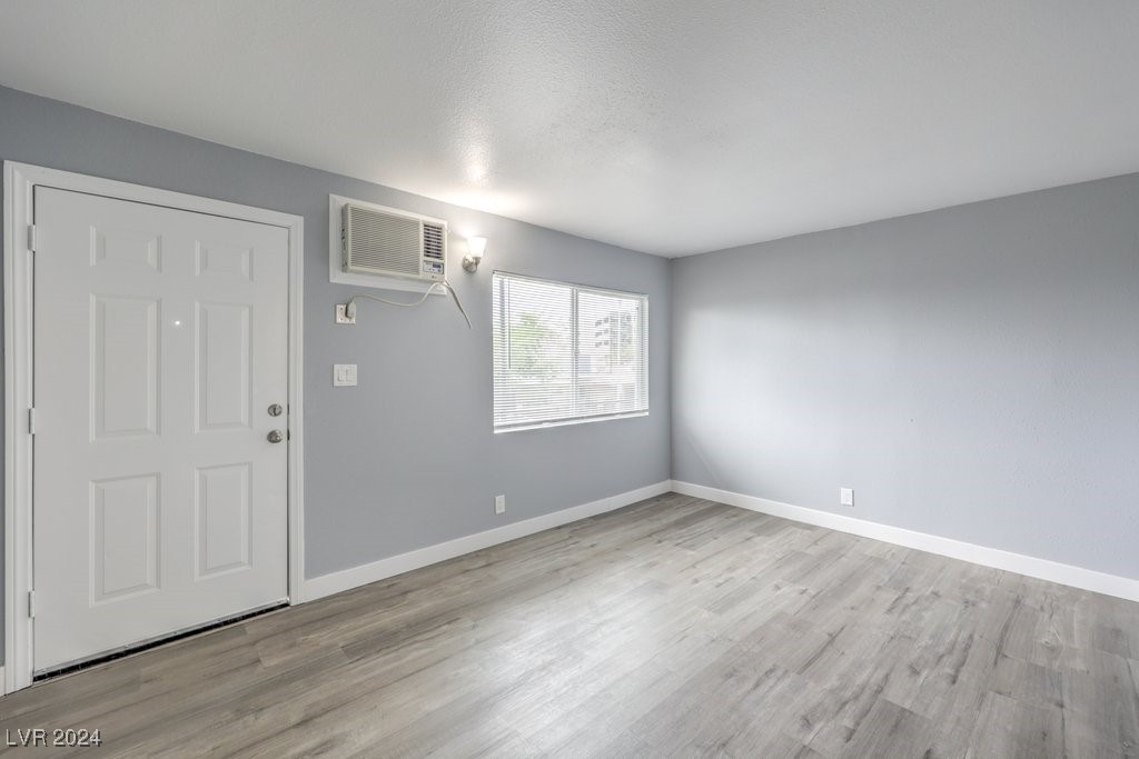 324 West Cleveland Avenue, Unit 10 Las Vegas, NV 89102 - Photo 4 of 12