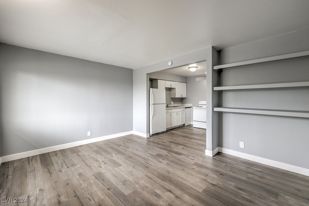 324 West Cleveland Avenue, Unit 10 Las Vegas, NV 89102 - Photo 5 of 12